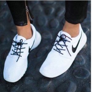 Nike Roshe One Women's Shoe